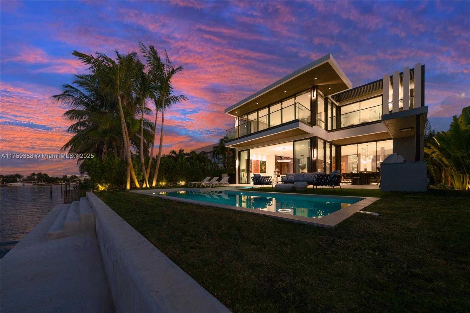Small Image of 315 NORTH SHORE DR, Miami Beach Number 3