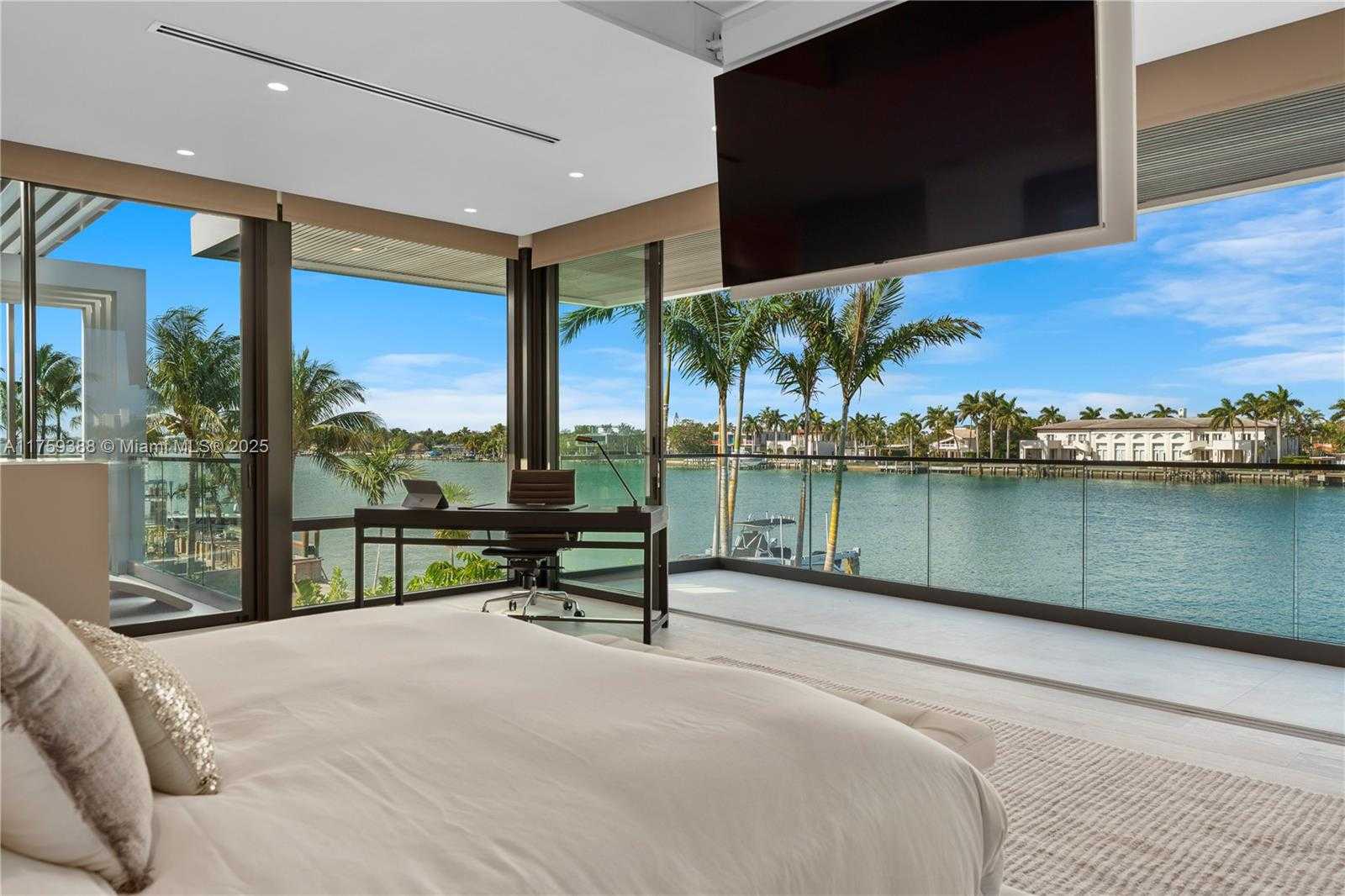 Small Image of 315 NORTH SHORE DR, Miami Beach Number 32