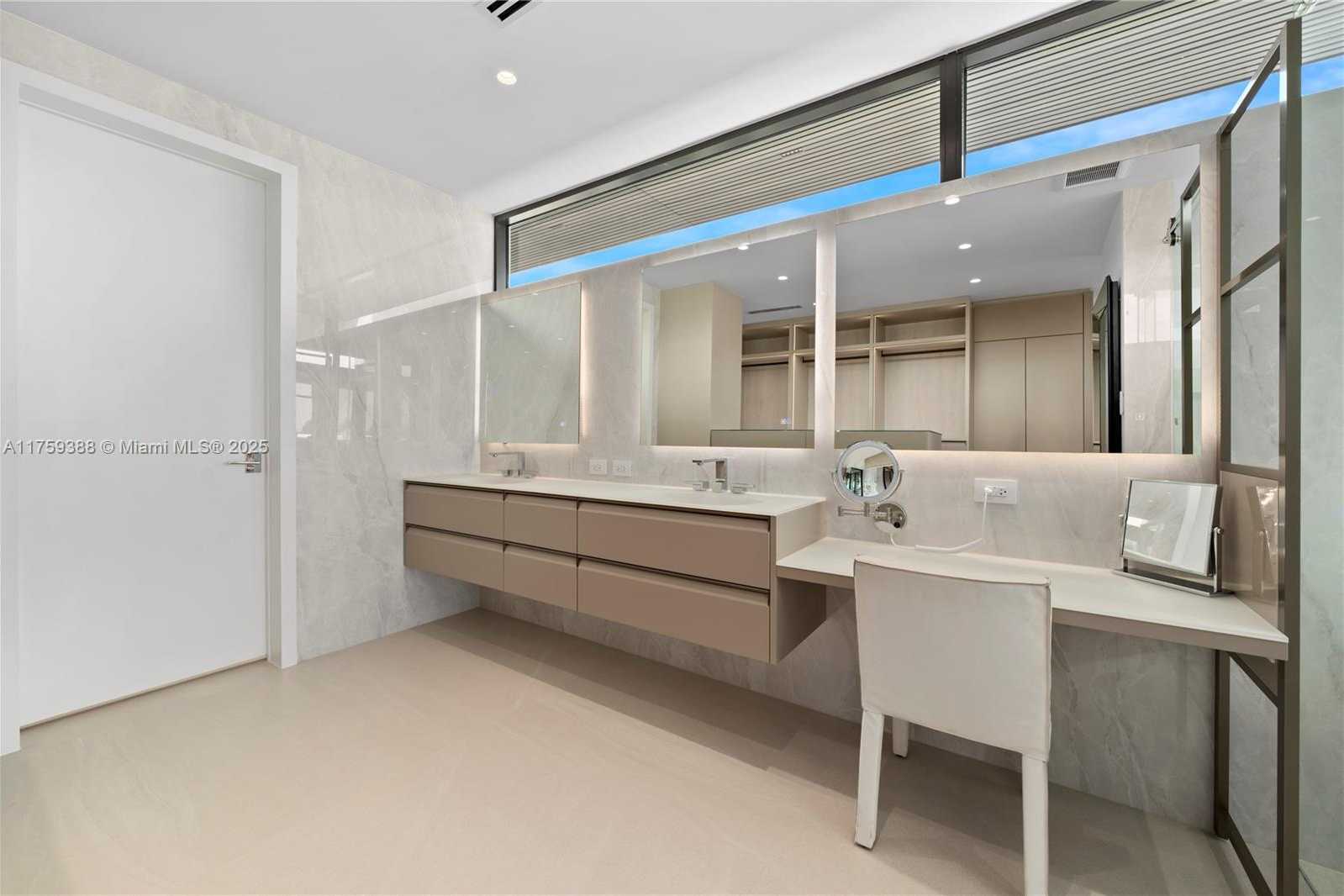 Small Image of 315 NORTH SHORE DR, Miami Beach Number 38