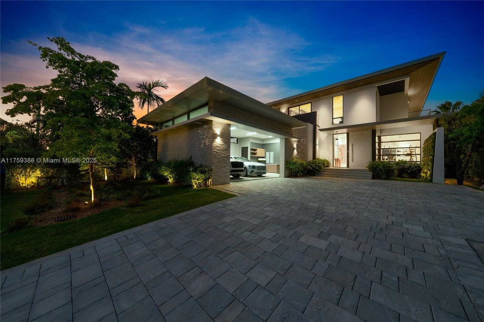 Small Image of 315 NORTH SHORE DR, Miami Beach Number 55