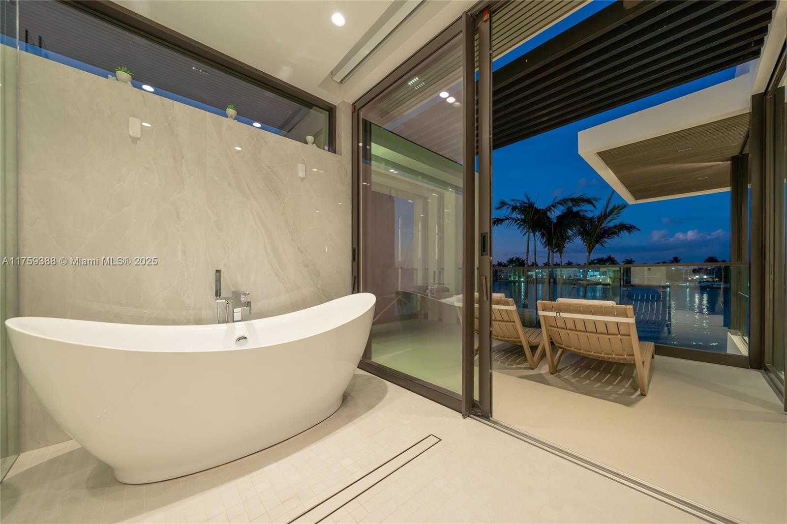 Small Image of 315 NORTH SHORE DR, Miami Beach Number 57