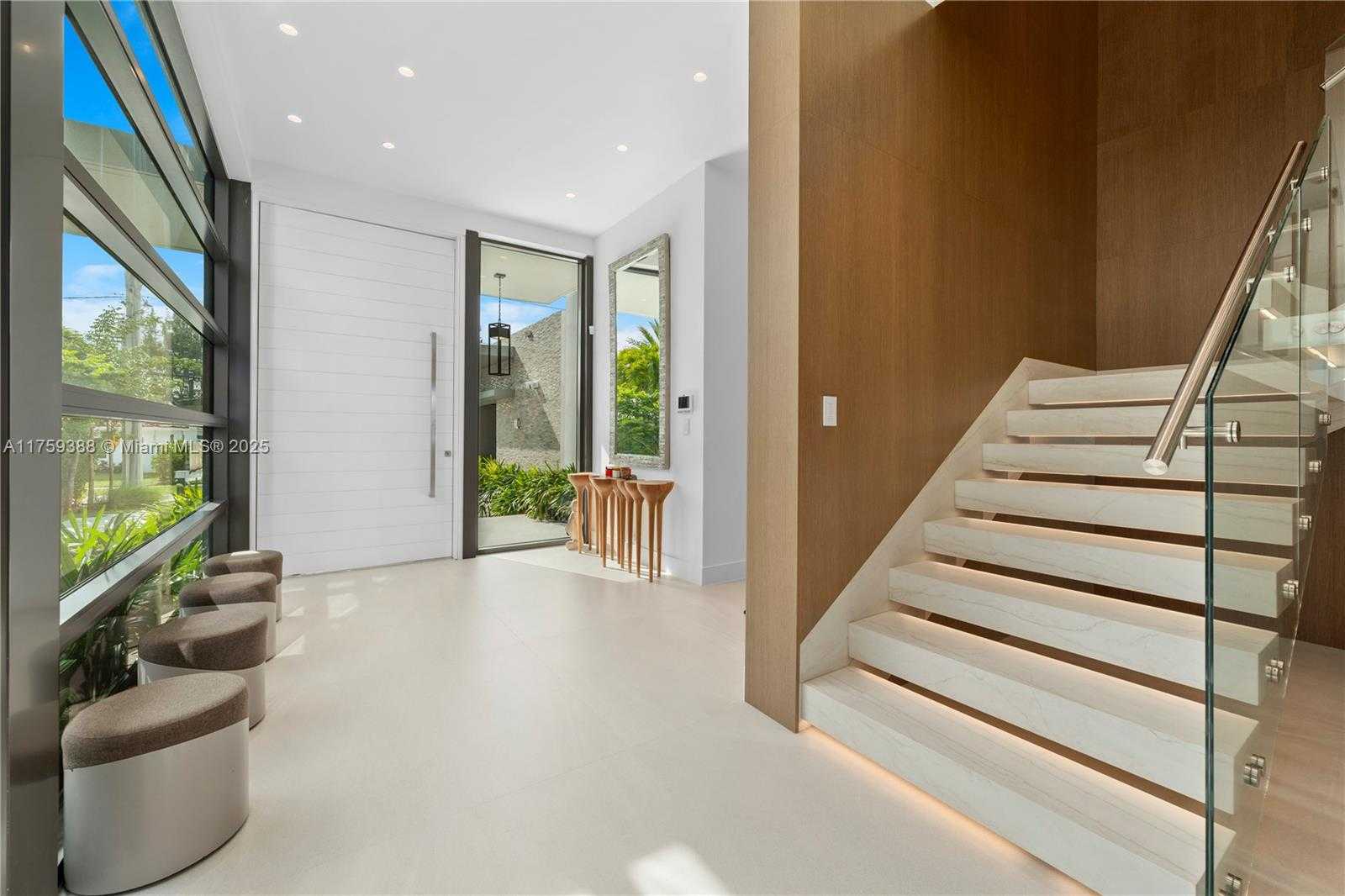 Small Image of 315 NORTH SHORE DR, Miami Beach Number 6
