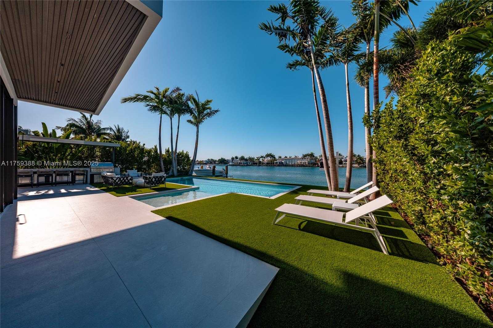 Small Image of 315 NORTH SHORE DR, Miami Beach Number 71