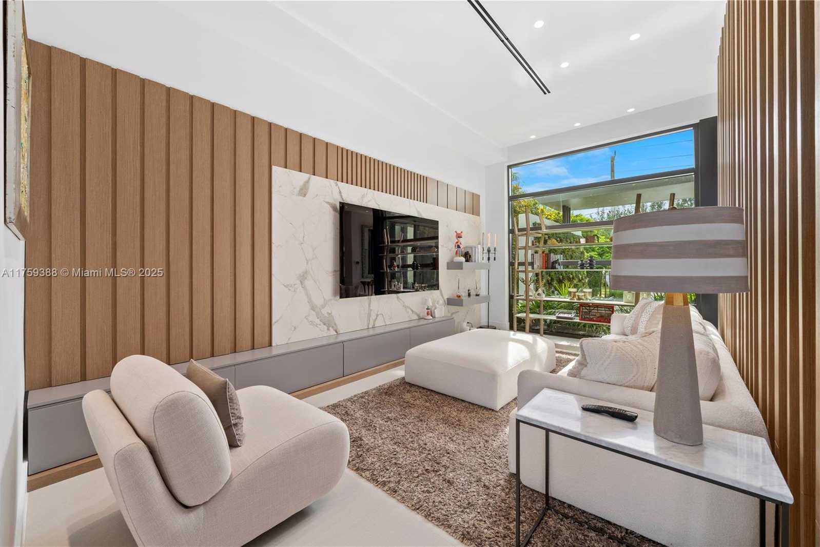 Small Image of 315 NORTH SHORE DR, Miami Beach Number 8