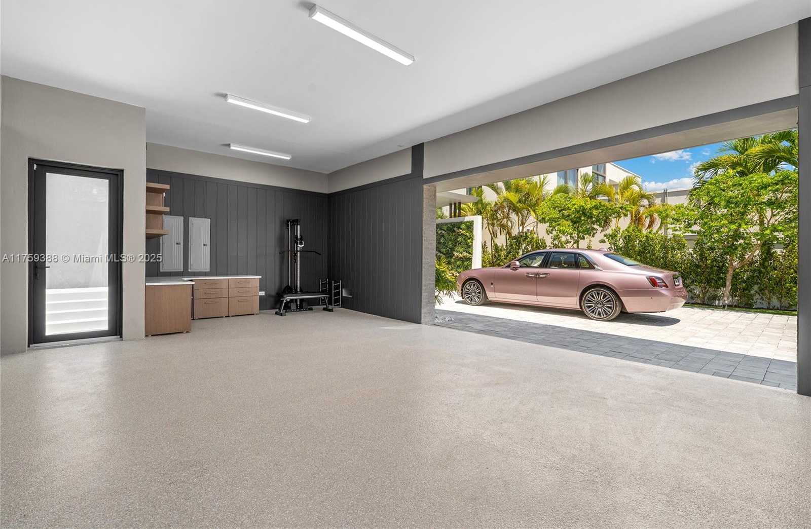 Small Image of 315 NORTH SHORE DR, Miami Beach Number 80