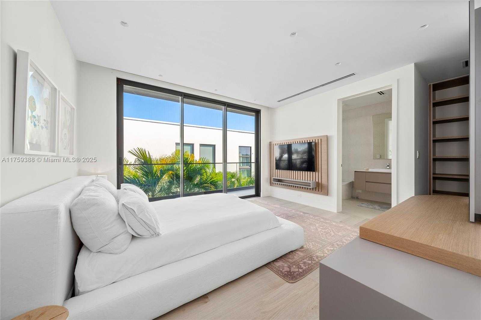 Small Image of 315 NORTH SHORE DR, Miami Beach Number 84