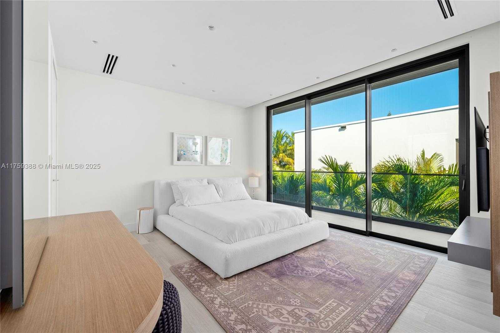 Small Image of 315 NORTH SHORE DR, Miami Beach Number 87