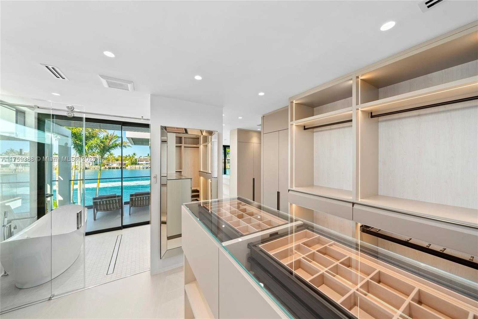 Small Image of 315 NORTH SHORE DR, Miami Beach Number 94
