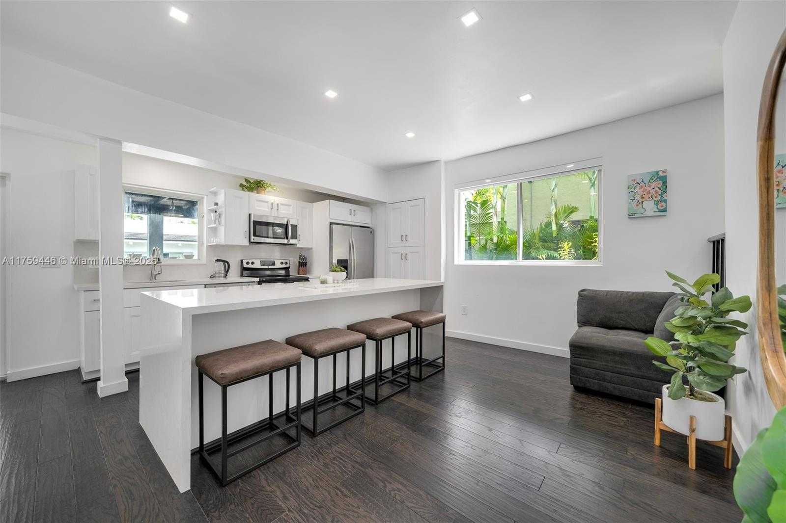 Small Image of 1745 SOUTH WEST 10TH ST, Miami Number 12