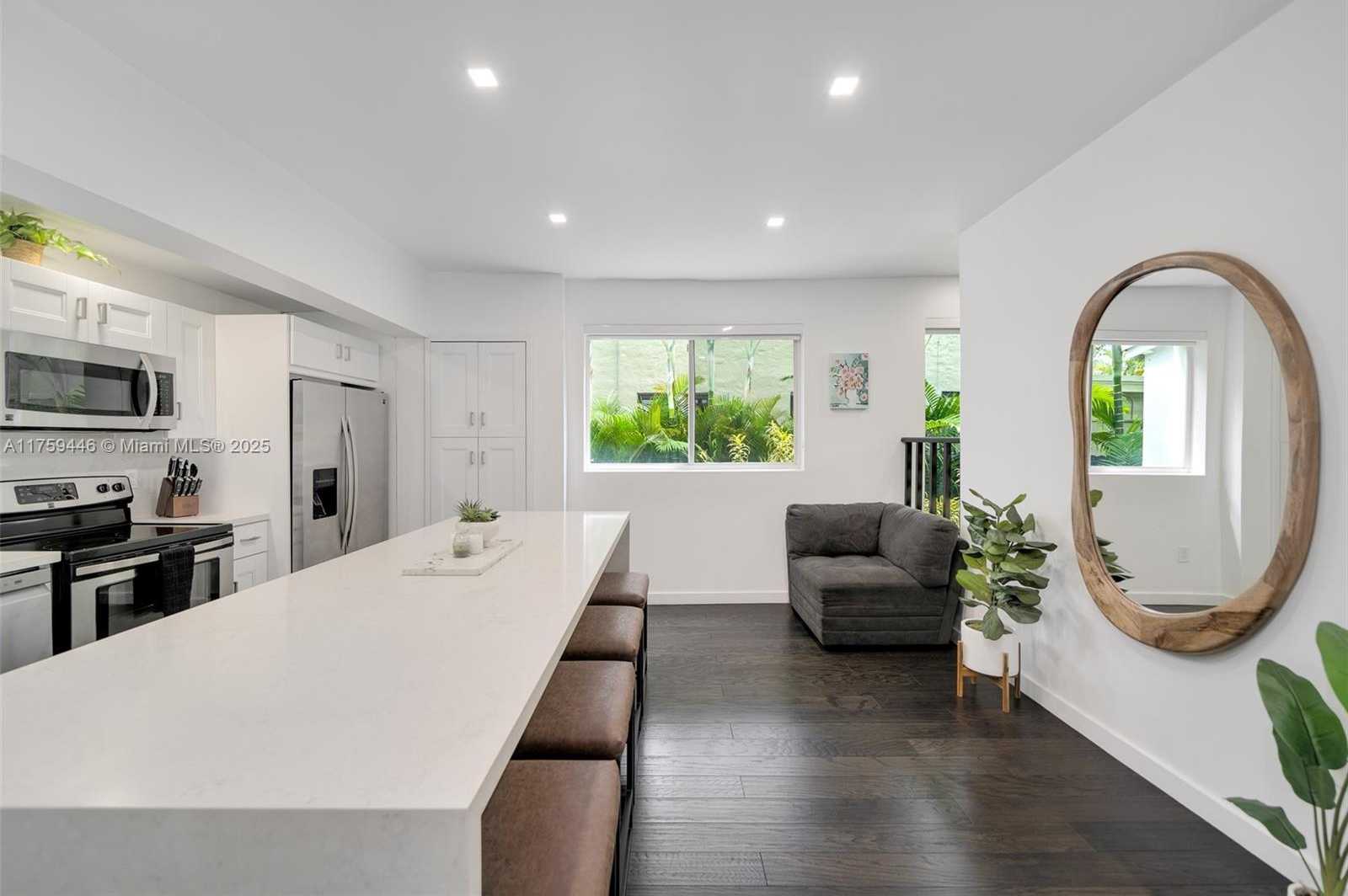 Small Image of 1745 SOUTH WEST 10TH ST, Miami Number 13