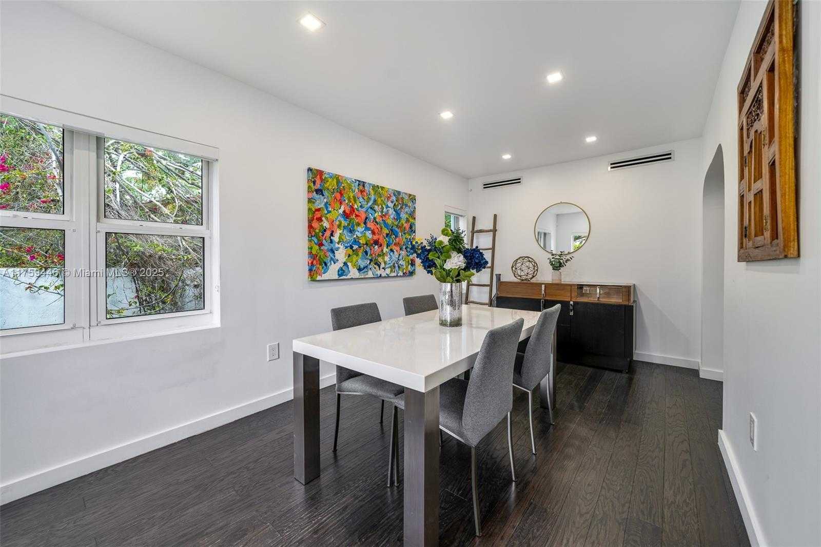Small Image of 1745 SOUTH WEST 10TH ST, Miami Number 16