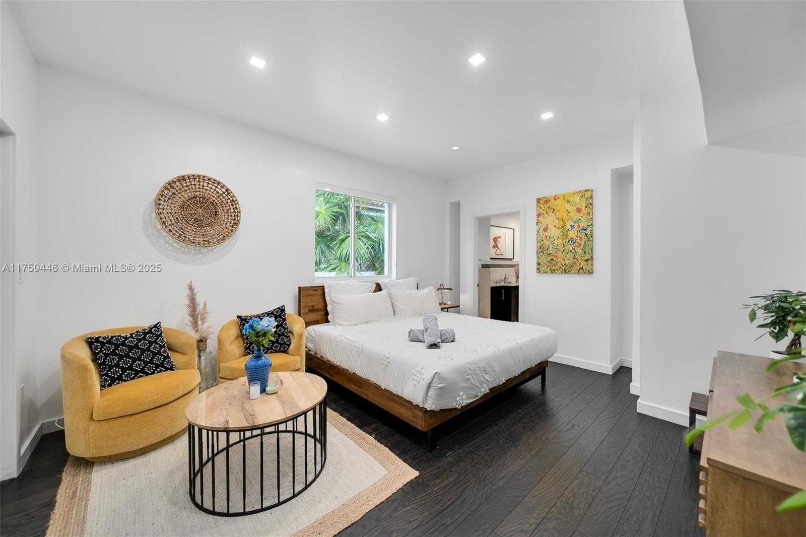 Small Image of 1745 SOUTH WEST 10TH ST, Miami Number 17