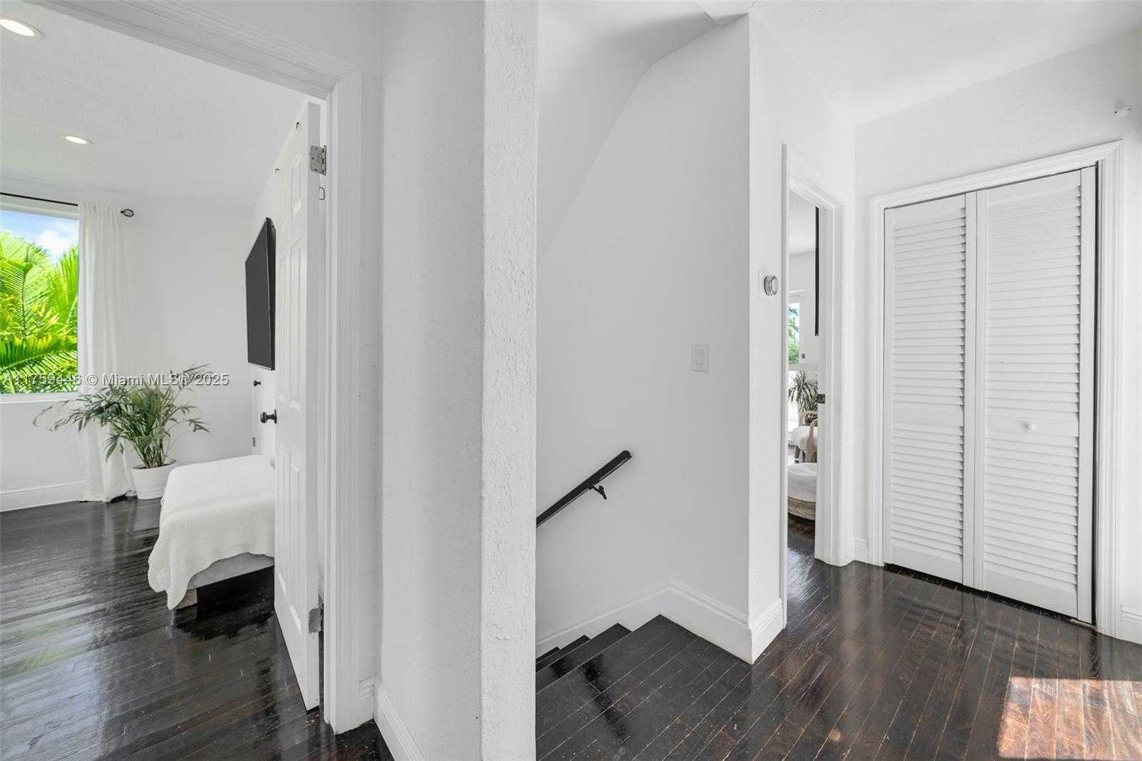 Small Image of 1745 SOUTH WEST 10TH ST, Miami Number 20