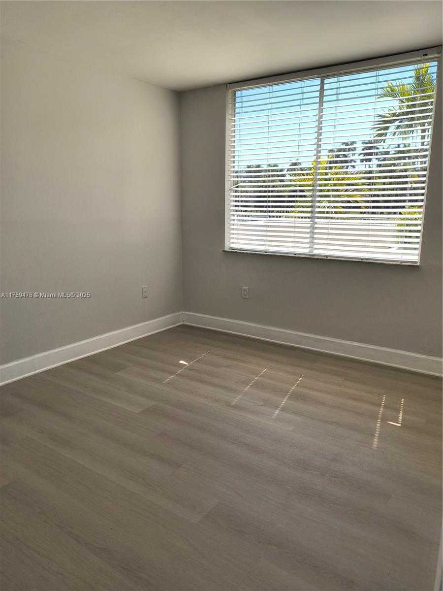 Small Image of 1740 NORTH WEST N RIVER DR #120, Miami Number 8