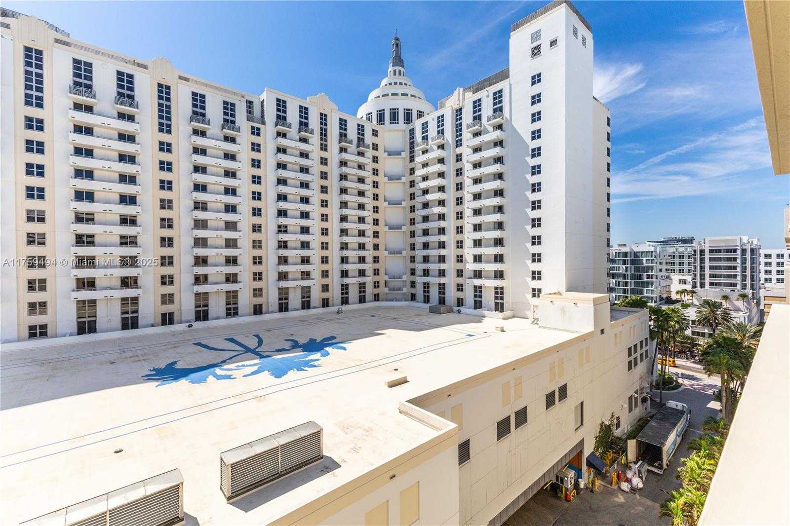 Small Image of 1623 Collins Ave, Miami Beach, FL 33139, USA Number 2