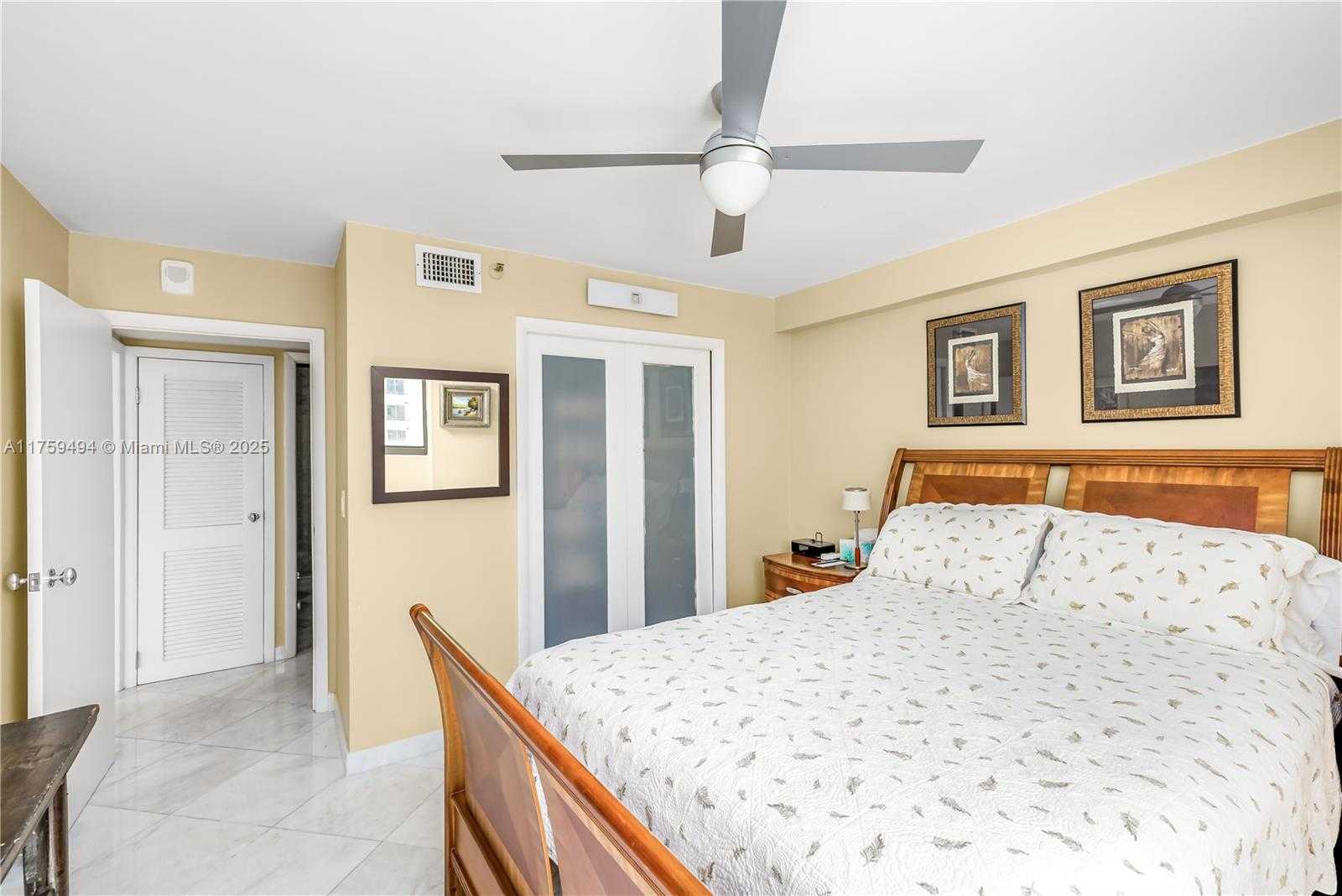 Small Image of 1623 Collins Ave, Miami Beach, FL 33139, USA Number 35