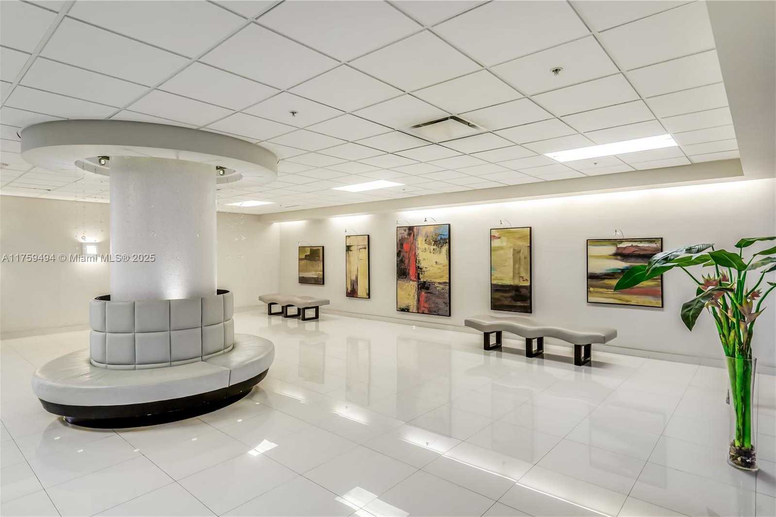 Small Image of 1623 Collins Ave, Miami Beach, FL 33139, USA Number 49