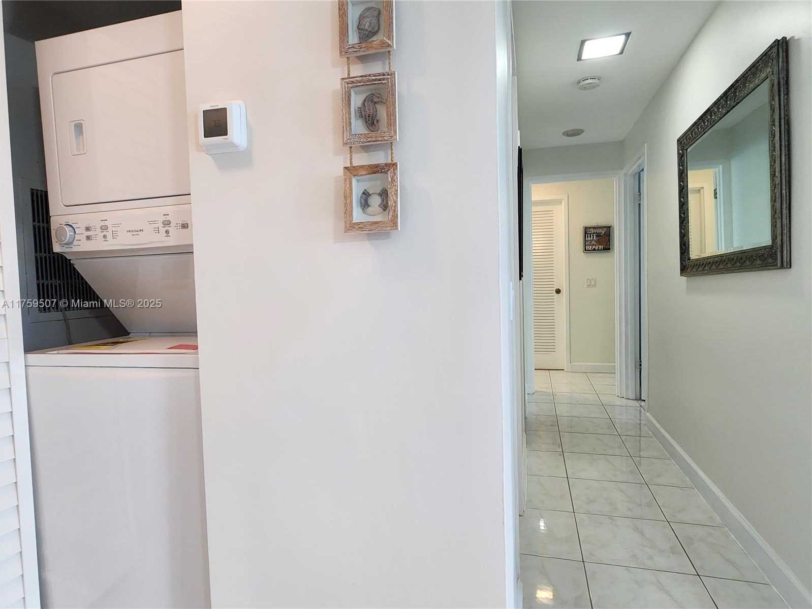 Small Image of 3505 SOUTH OCEAN DR #508, Hollywood Number 16
