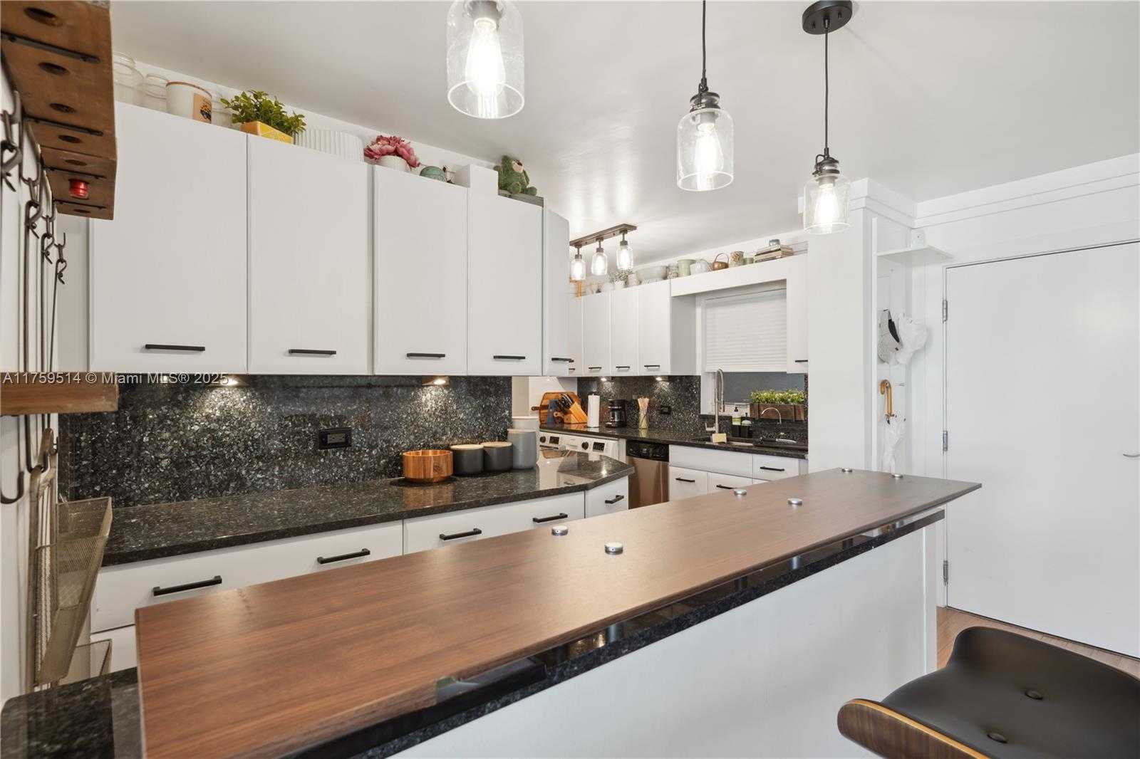 Small Image of 1881 WASHINGTON AVE #7F, Miami Beach Number 12