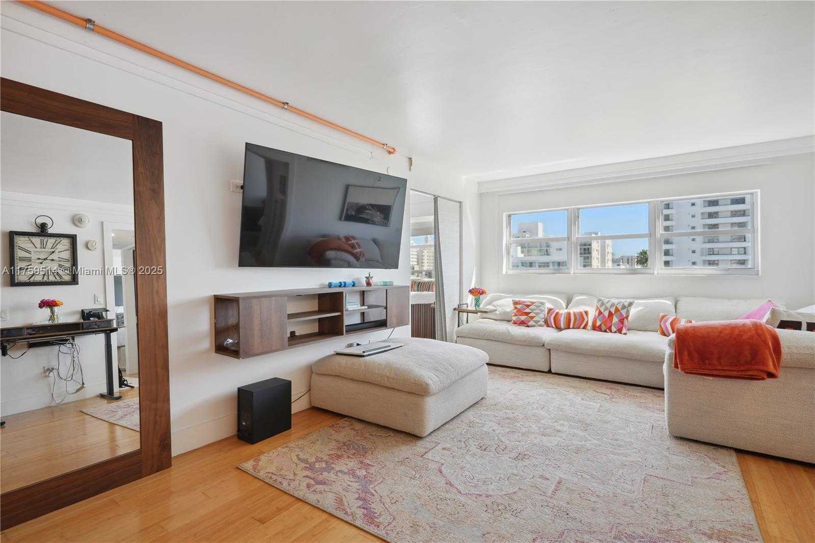 Small Image of 1881 WASHINGTON AVE #7F, Miami Beach Number 9