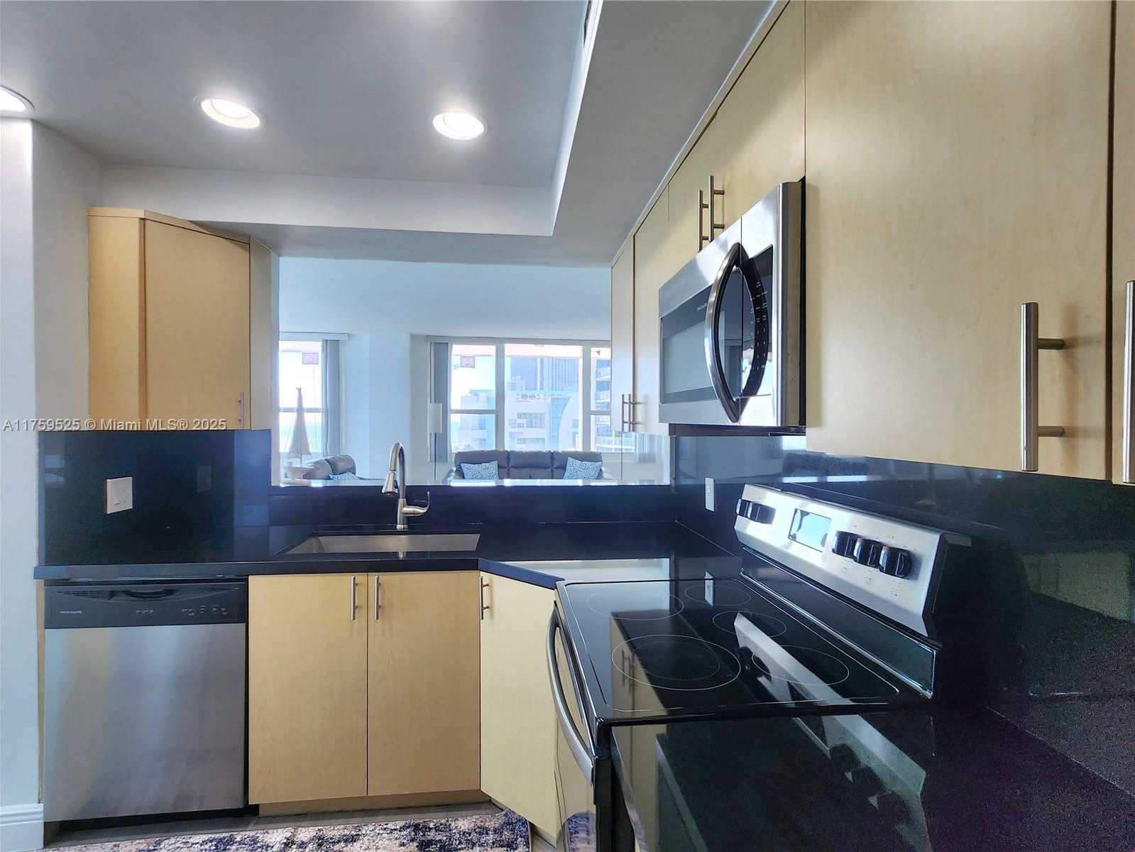 Small Image of 3505 SOUTH OCEAN DR #1014, Hollywood Number 11