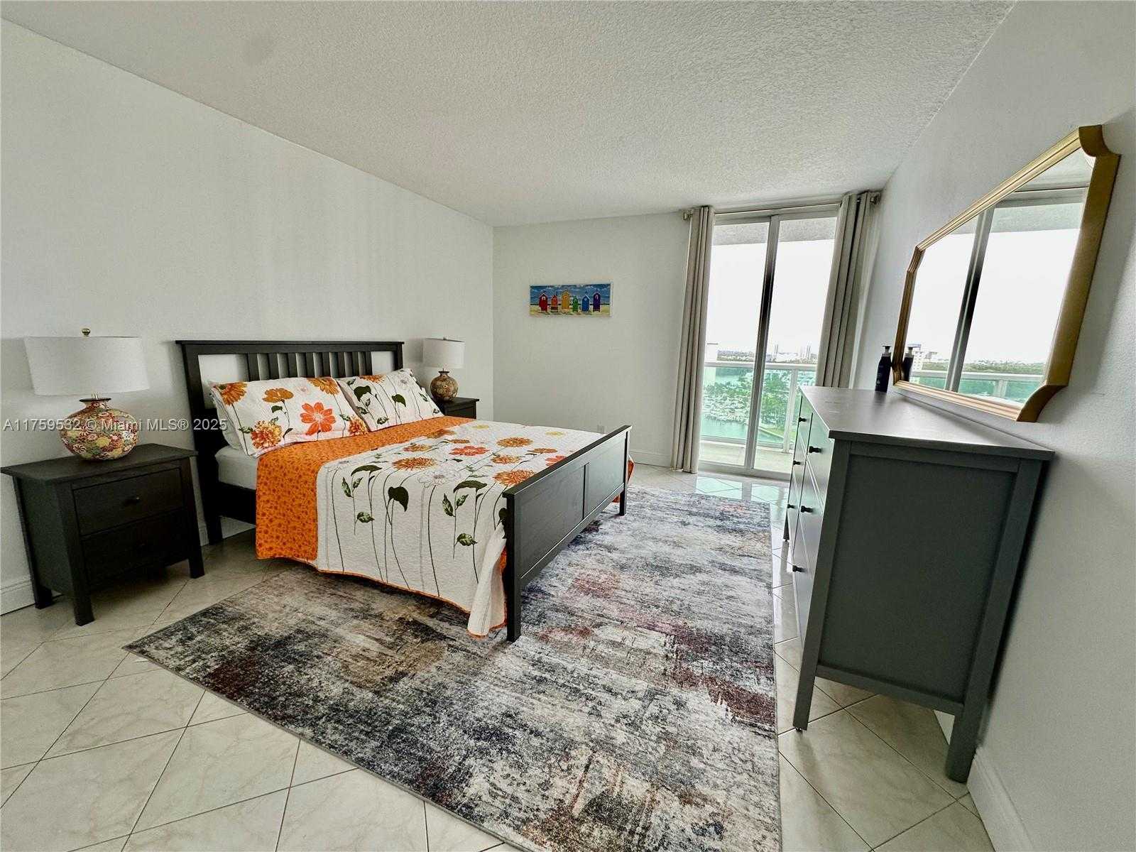 Small Image of 100 BAYVIEW DR #1504, Sunny Isles Beach Number 15