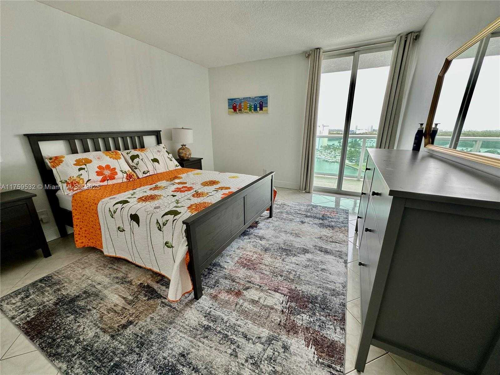 Small Image of 100 BAYVIEW DR #1504, Sunny Isles Beach Number 16