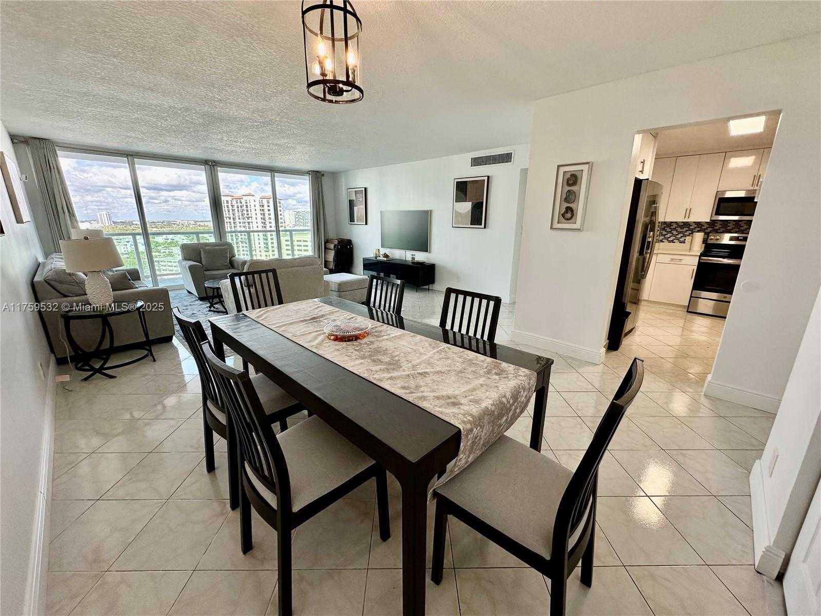 Small Image of 100 BAYVIEW DR #1504, Sunny Isles Beach Number 2