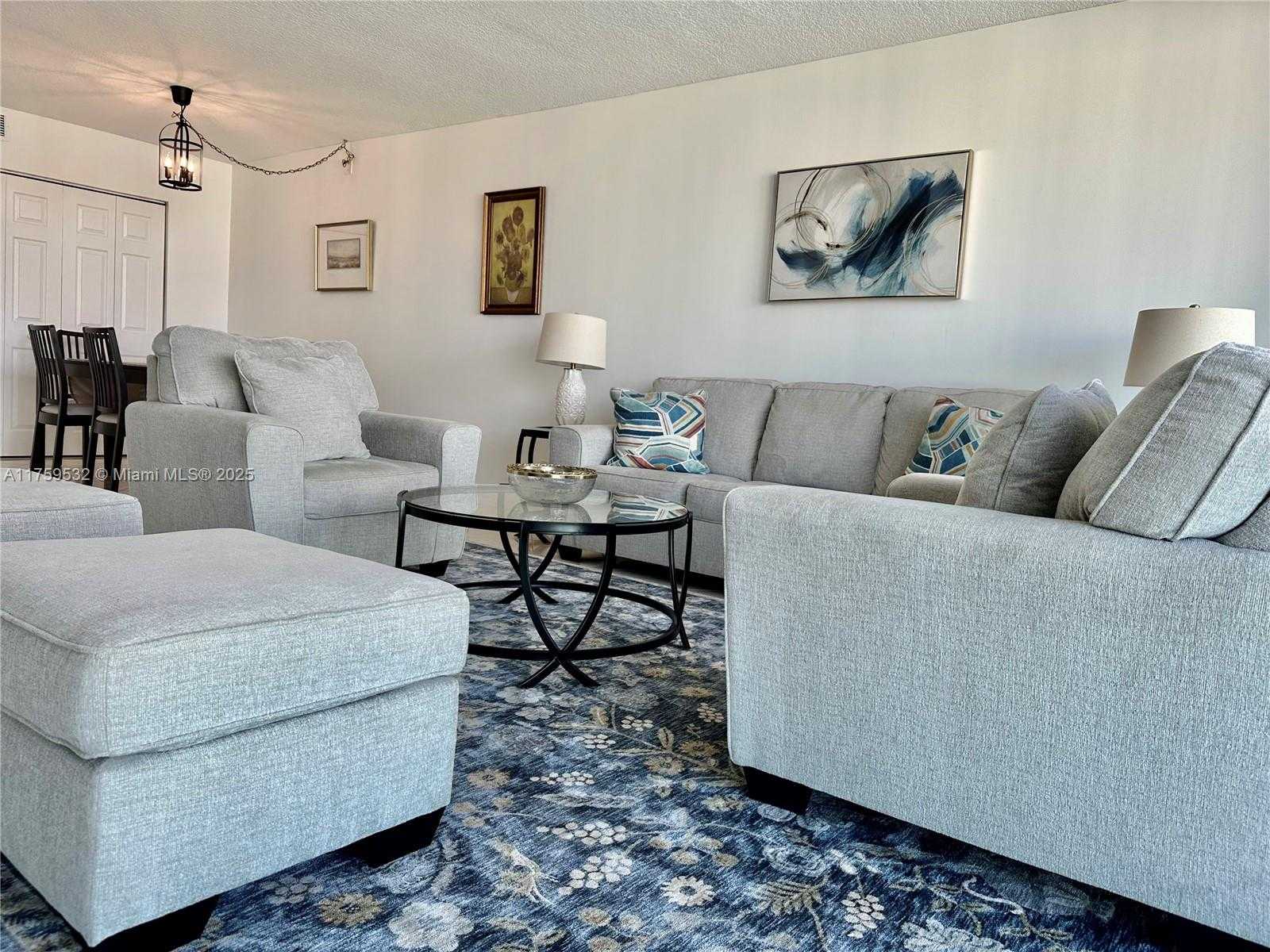 Small Image of 100 BAYVIEW DR #1504, Sunny Isles Beach Number 6