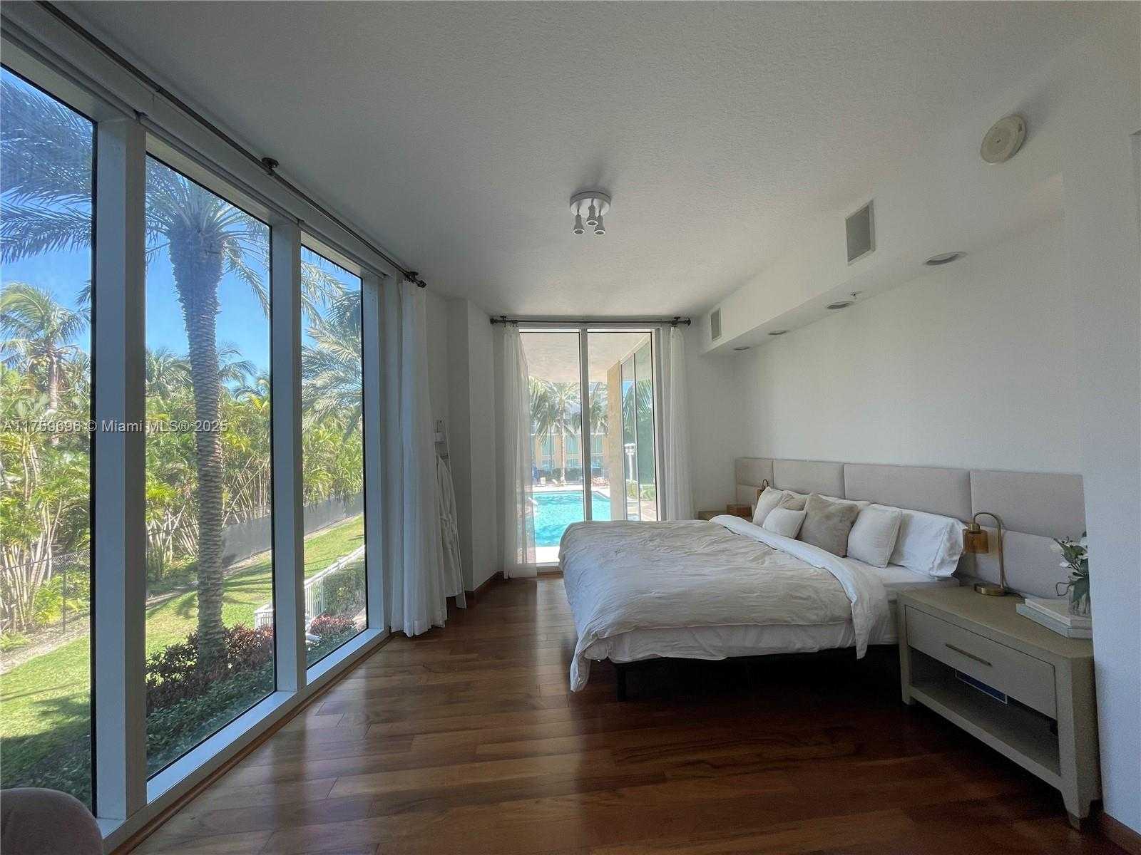 Small Image of 1745 Hallandale Beach Blvd, Hallandale Beach, FL 33009, USA Number 14