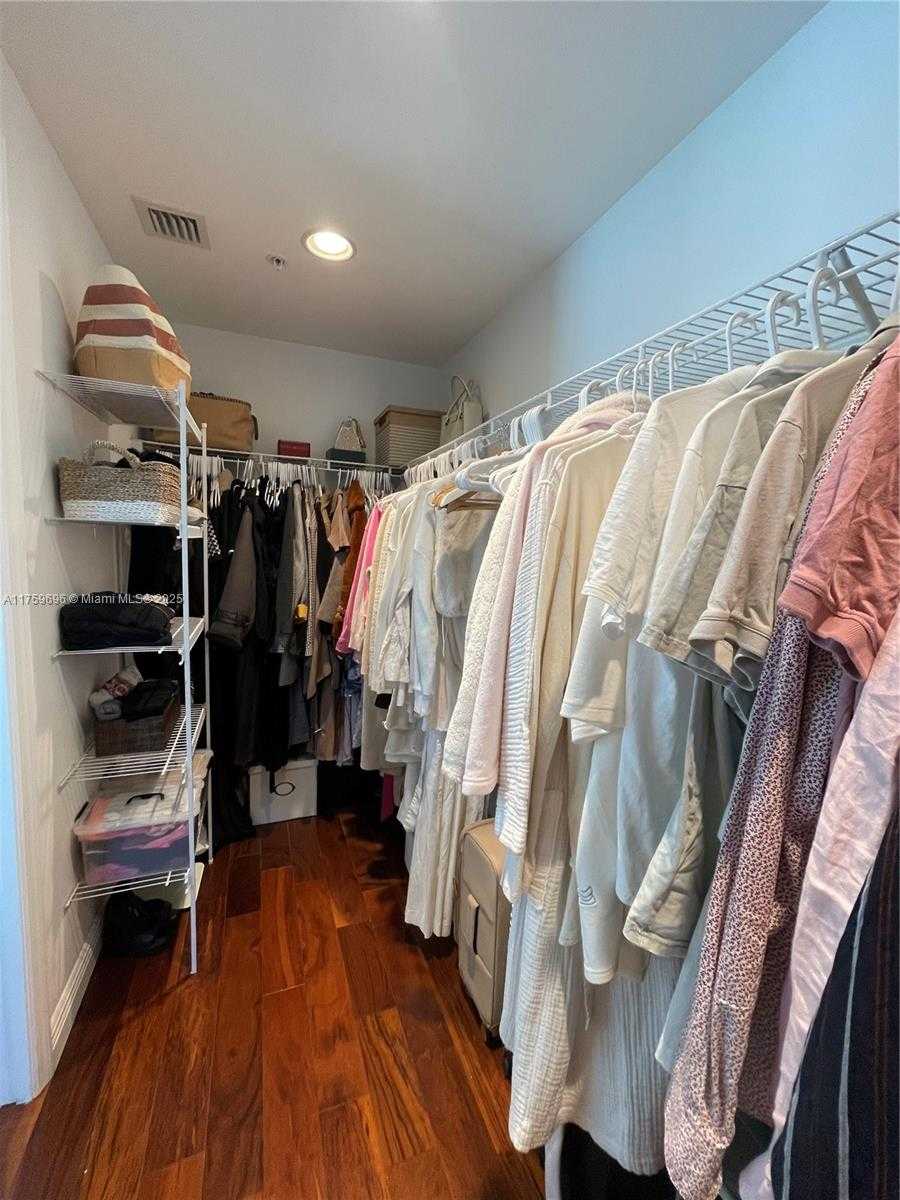 Small Image of 1745 Hallandale Beach Blvd, Hallandale Beach, FL 33009, USA Number 15