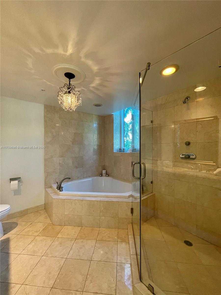 Small Image of 1745 Hallandale Beach Blvd, Hallandale Beach, FL 33009, USA Number 18
