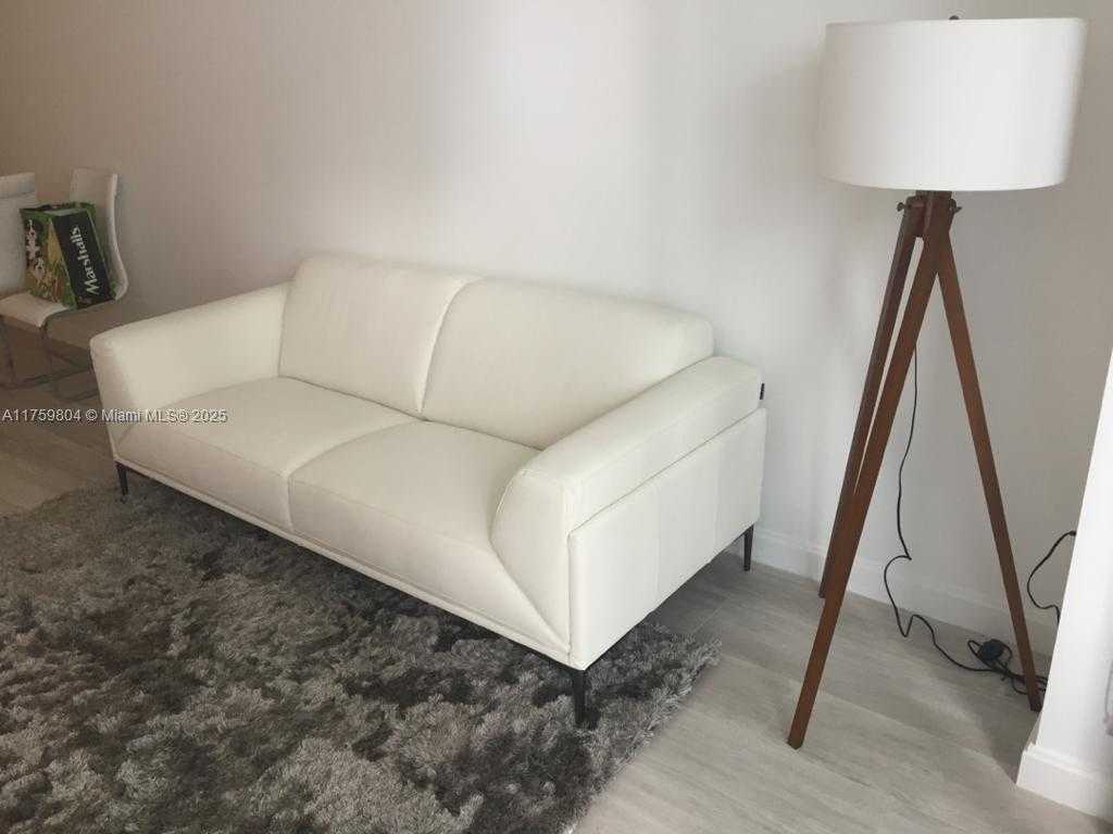 Small Image of 55 SOUTH WEST 9TH ST #2709, Miami Number 4