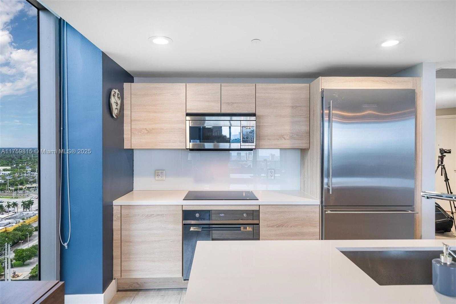 Small Image of 16385 BISCAYNE BLVD #2521, North Miami Beach Number 11