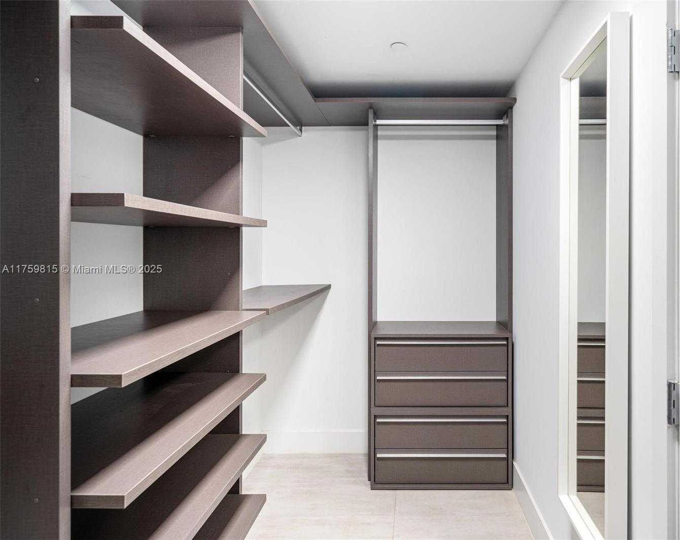 Small Image of 16385 BISCAYNE BLVD #2521, North Miami Beach Number 18