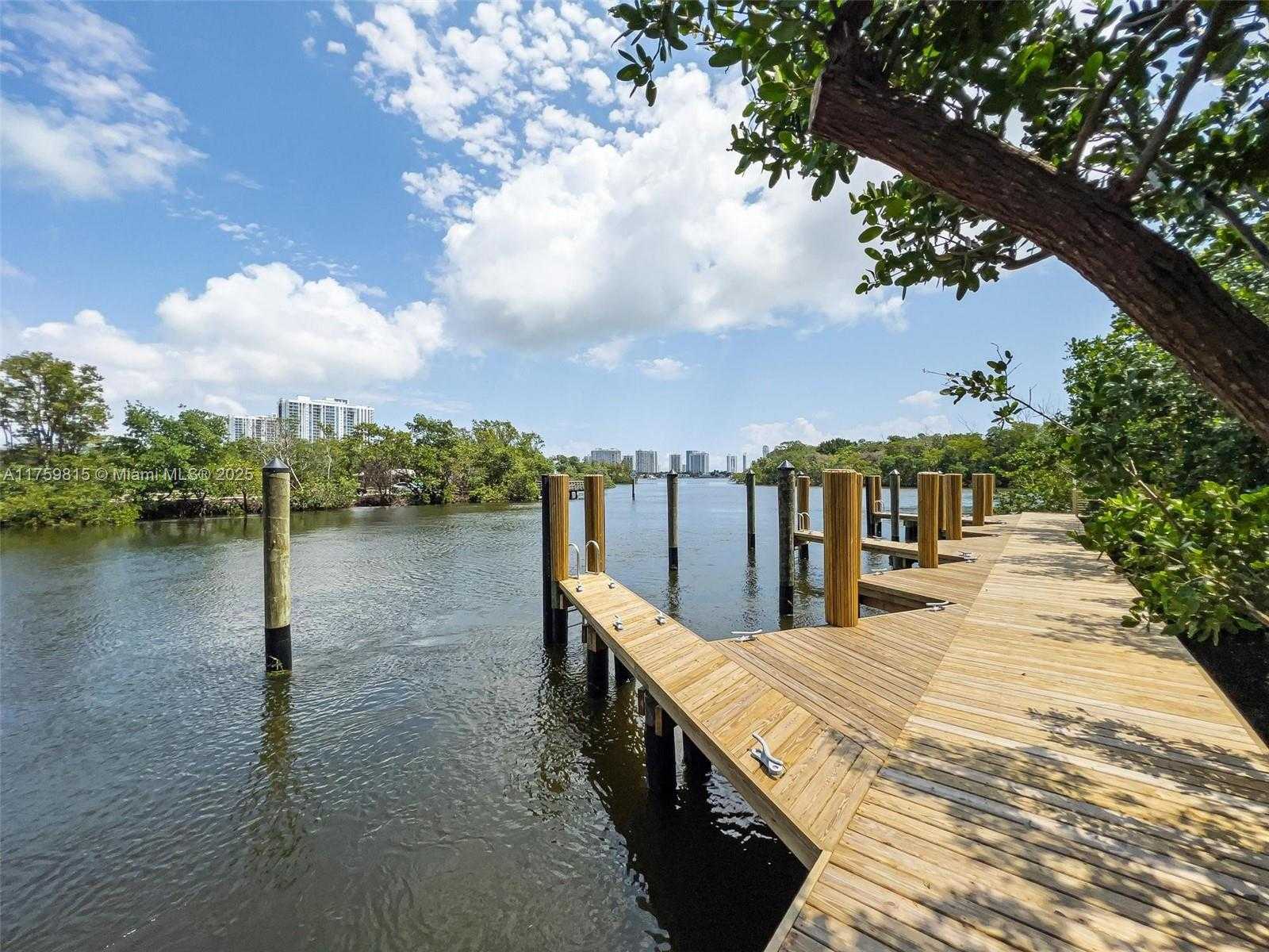 Small Image of 16385 BISCAYNE BLVD #2521, North Miami Beach Number 32