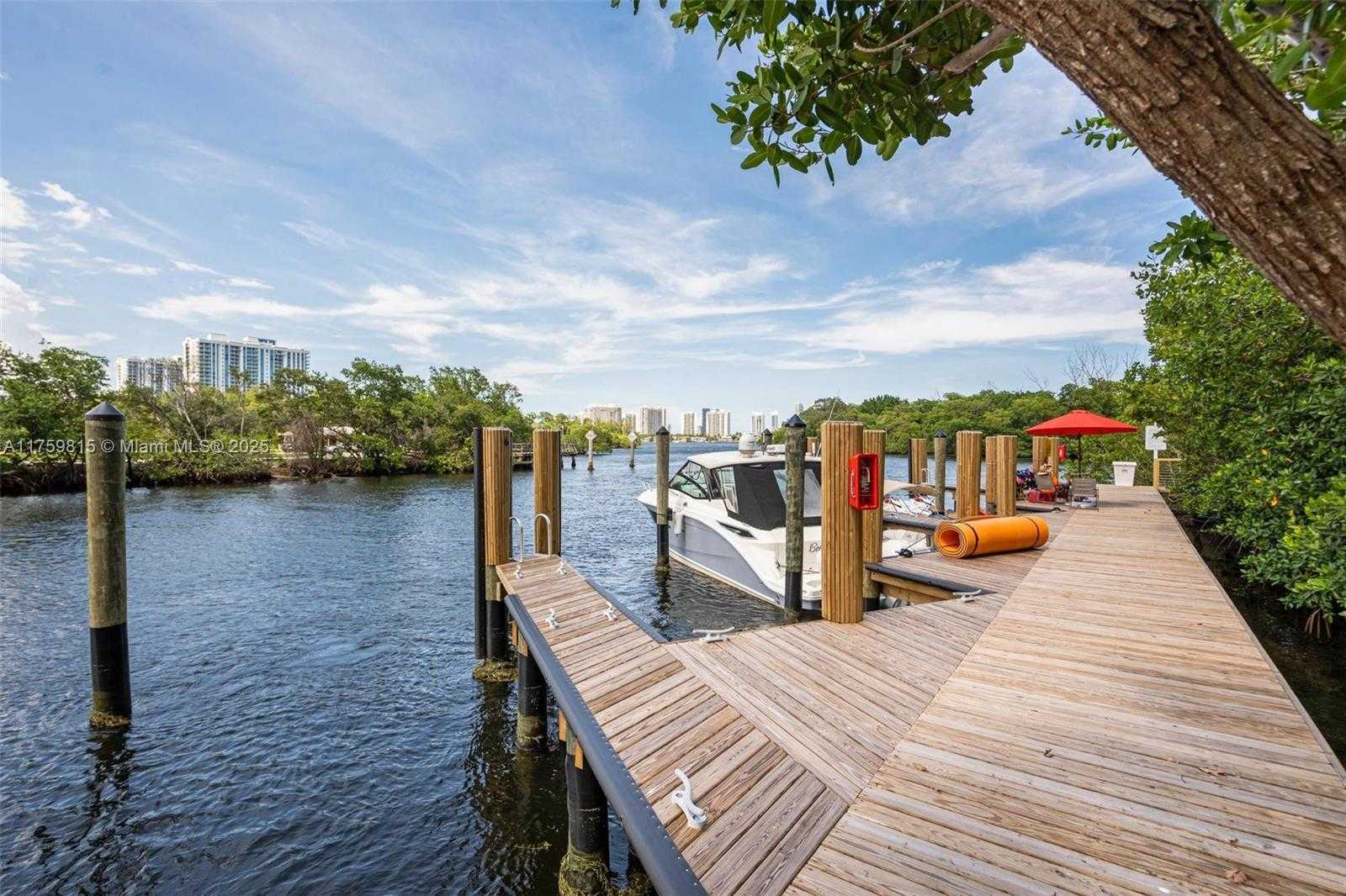 Small Image of 16385 BISCAYNE BLVD #2521, North Miami Beach Number 34