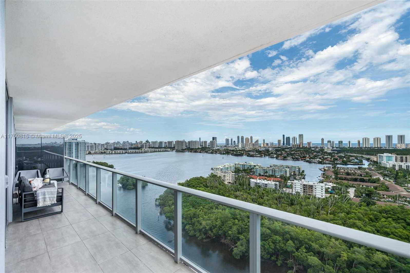Small Image of 16385 BISCAYNE BLVD #2521, North Miami Beach Number 4