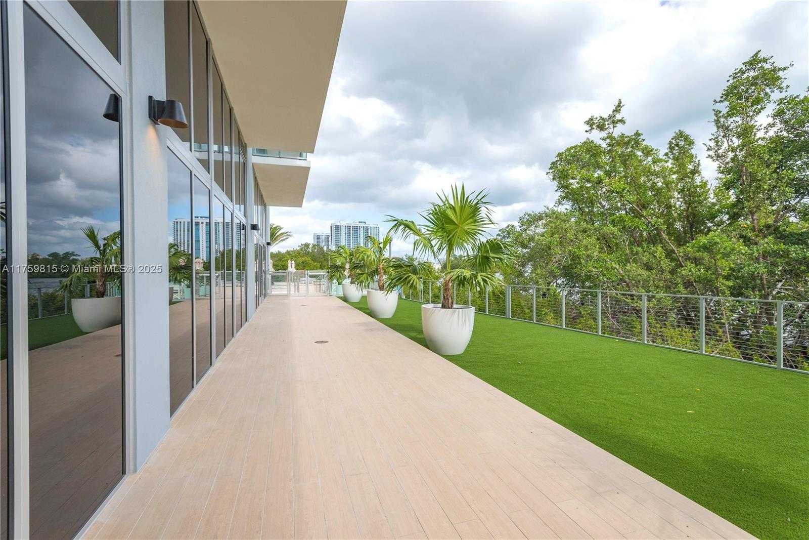 Small Image of 16385 BISCAYNE BLVD #2521, North Miami Beach Number 48