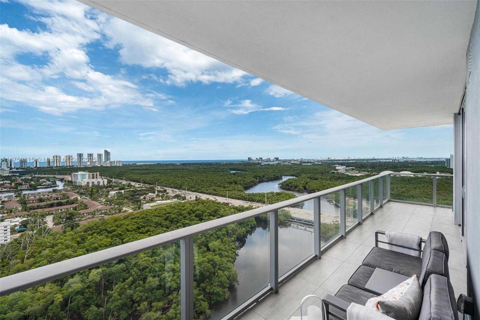 Small Image of 16385 BISCAYNE BLVD #2521, North Miami Beach Number 6
