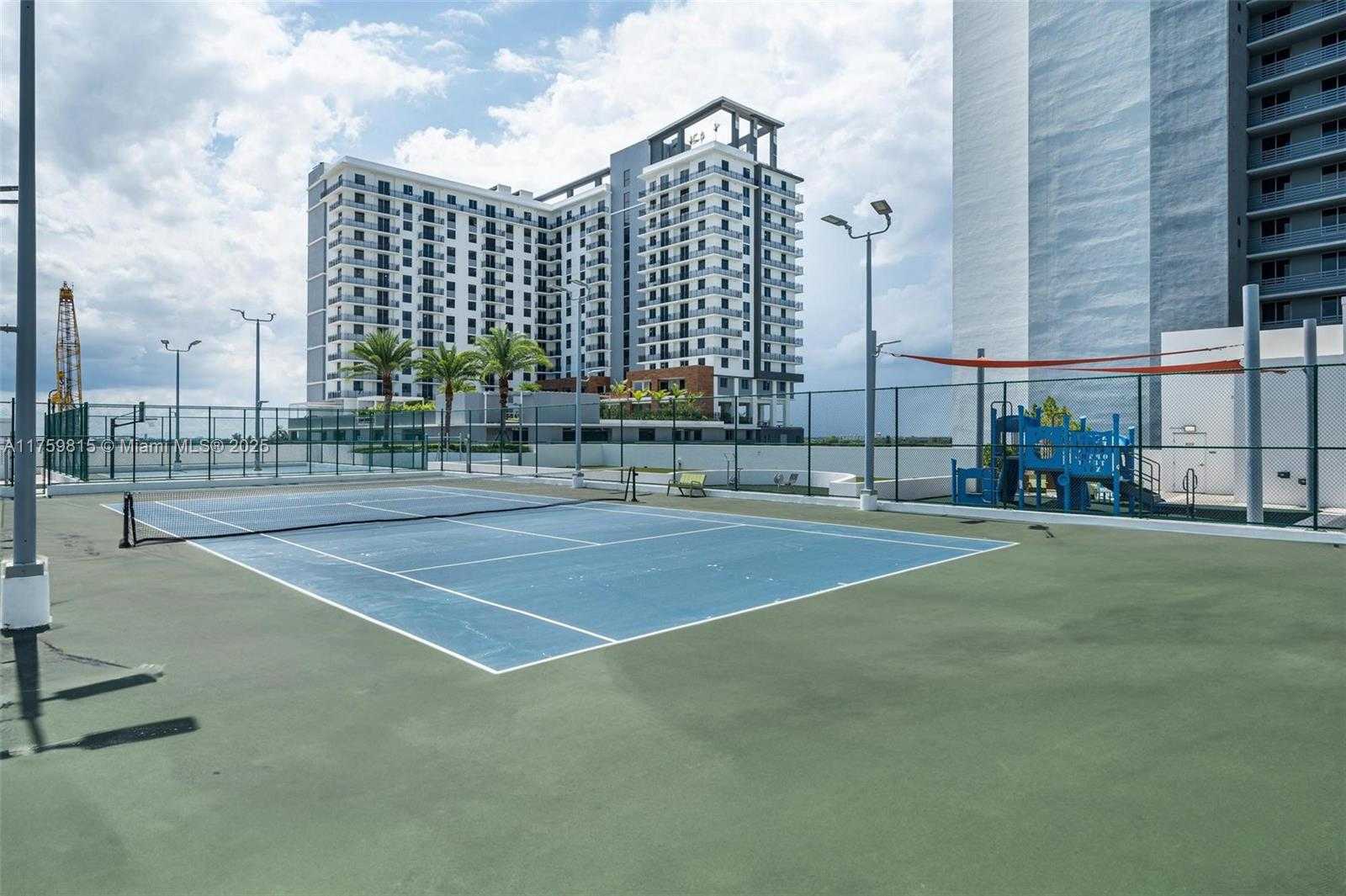 Small Image of 16385 BISCAYNE BLVD #2521, North Miami Beach Number 66