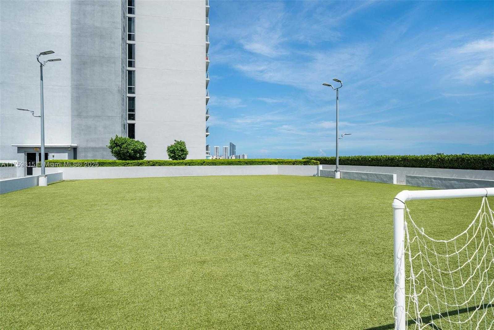 Small Image of 16385 BISCAYNE BLVD #2521, North Miami Beach Number 67