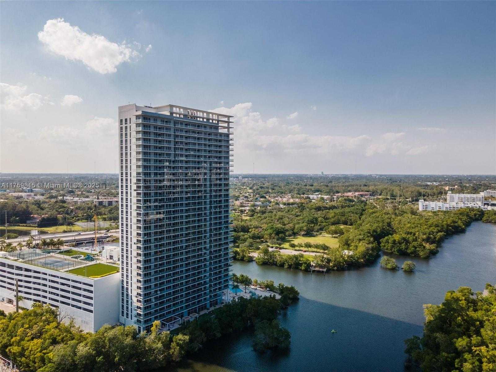 Small Image of 16385 BISCAYNE BLVD #2521, North Miami Beach Number 74
