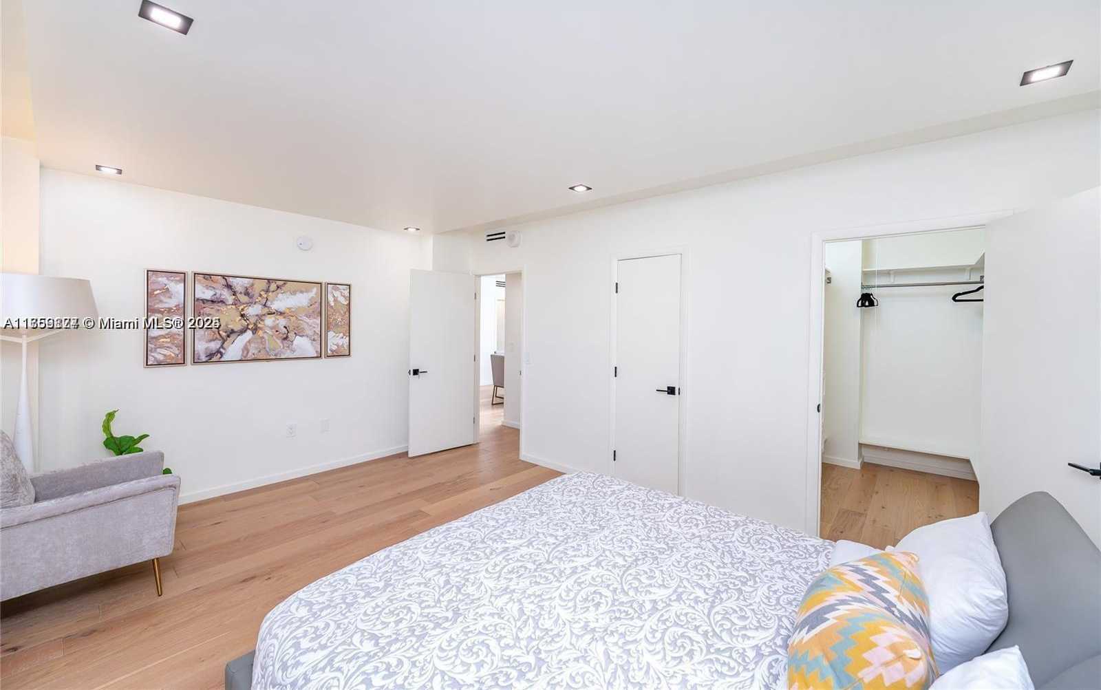 Small Image of 10185 COLLINS AVE #1523, Bal Harbour Number 14