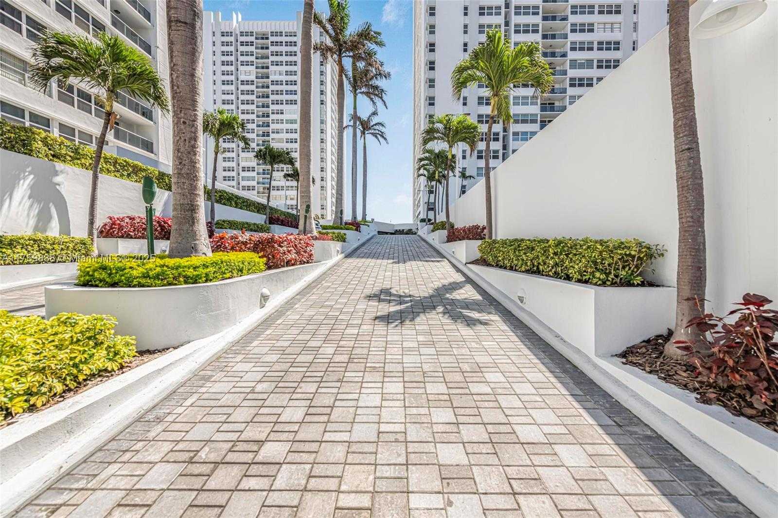 Small Image of 1890 SOUTH OCEAN DR #TS204, Hallandale Beach Number 27