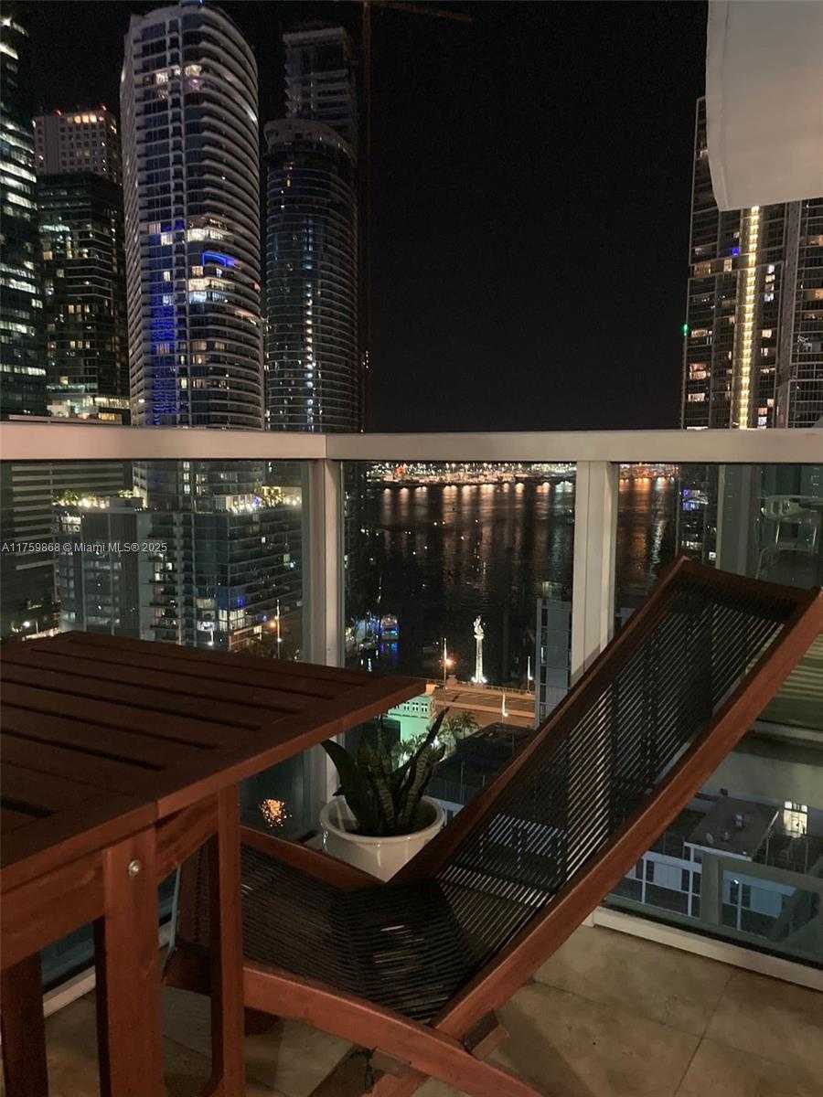 Small Image of 41 SOUTH EAST 5TH ST #1311, Miami Number 12