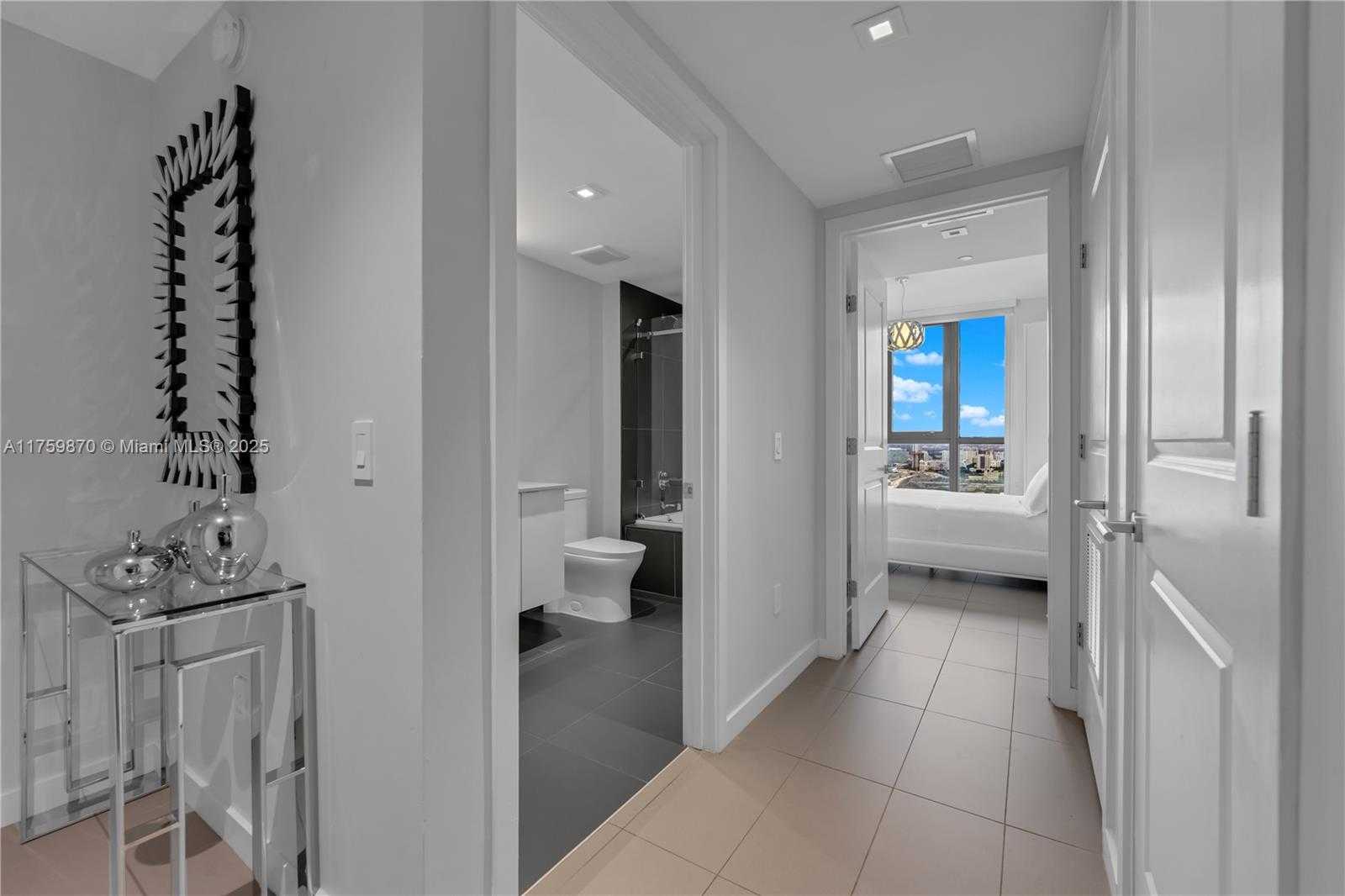 Small Image of 1600 NORTH EAST 1ST AVE #2916, Miami Number 14