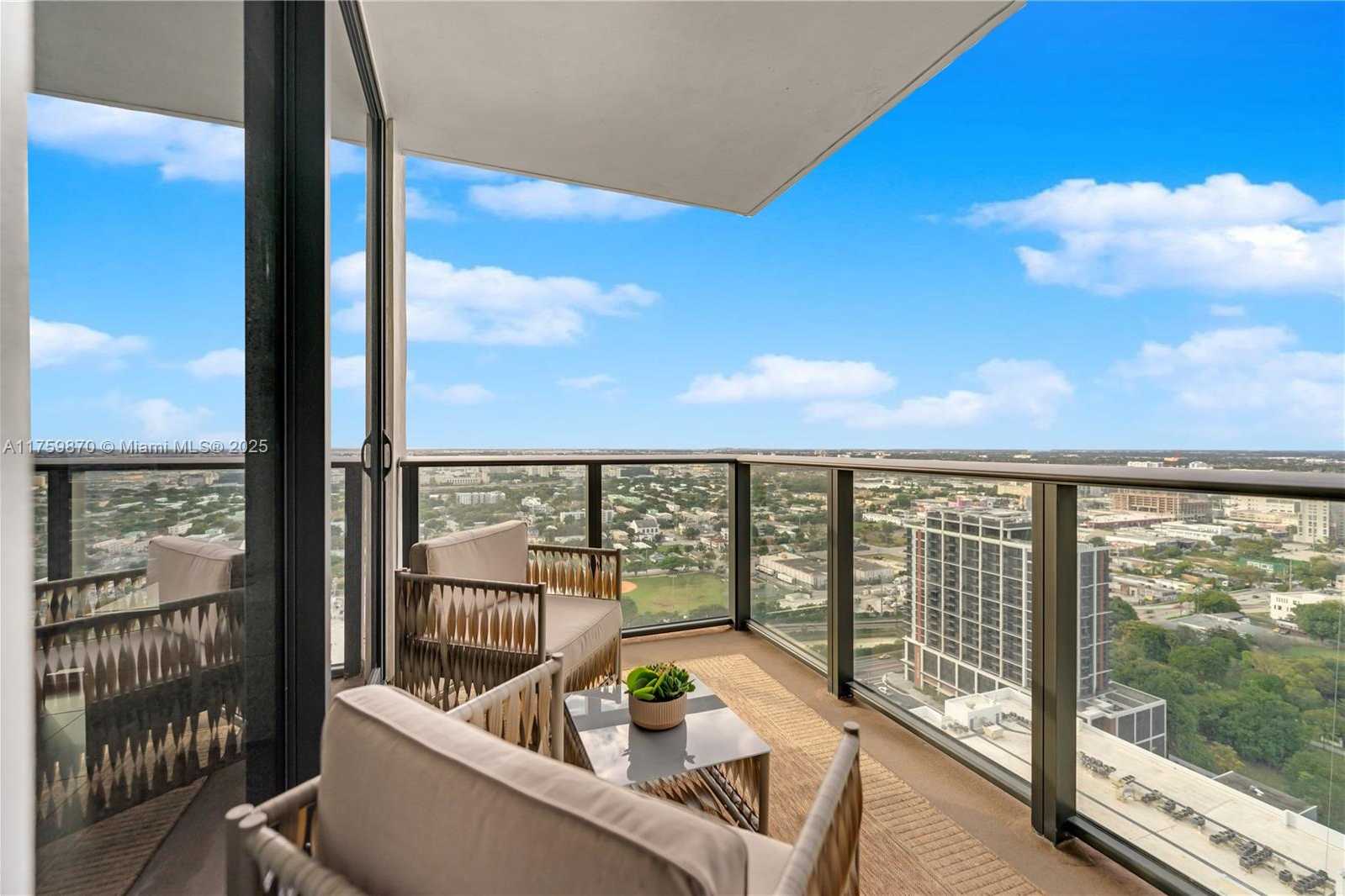 Small Image of 1600 NORTH EAST 1ST AVE #2916, Miami Number 17