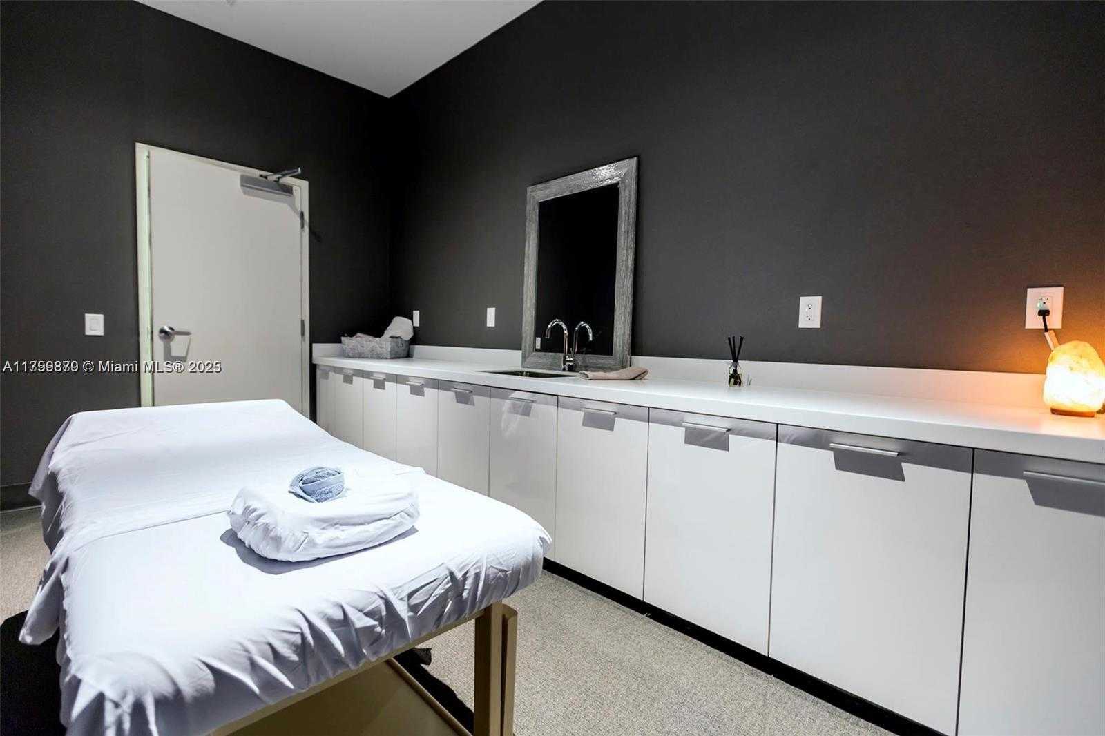Small Image of 1600 NORTH EAST 1ST AVE #2916, Miami Number 26