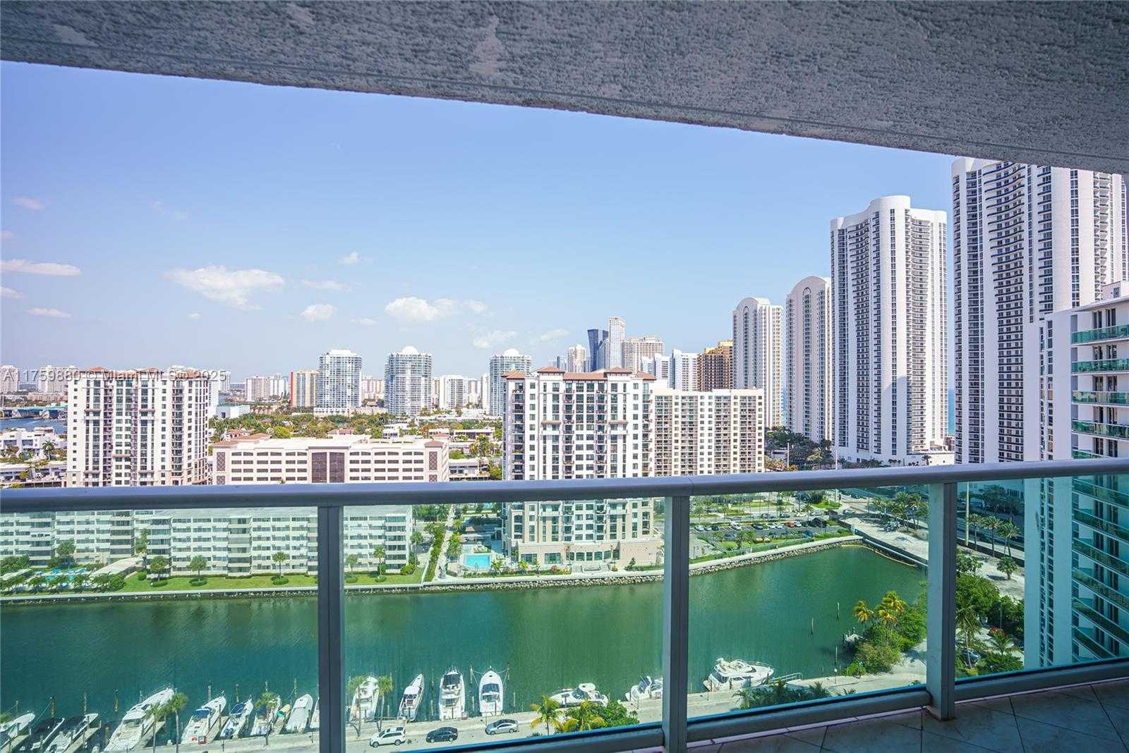 Small Image of 100 BAYVIEW DR #2028, Sunny Isles Beach Number 2